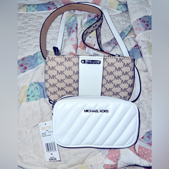 2 cute fannies! 
Brown w/ tags
White missing tag unfortunately but photo shows - Picture 1 of 3